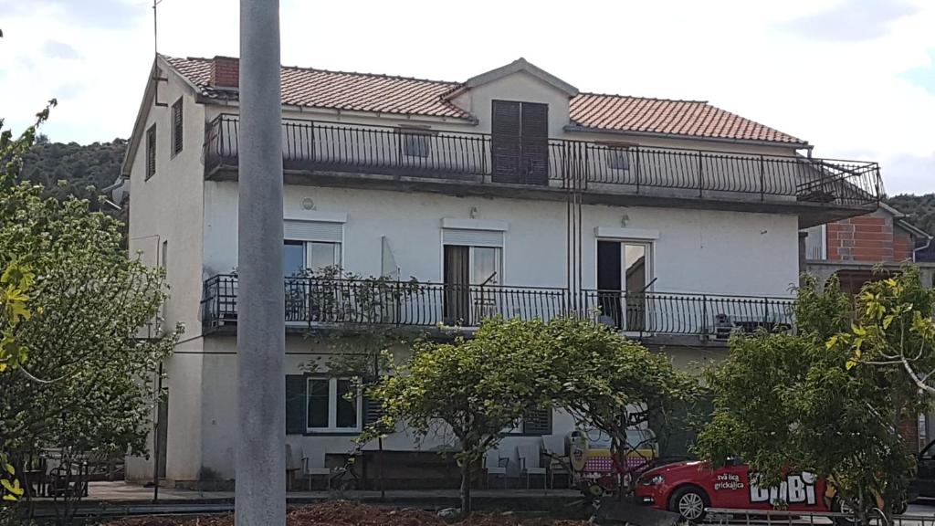 Fotografie z fotogalerie ubytování Apartments by the sea Bilice, Krka - 16689 v Šibeniku