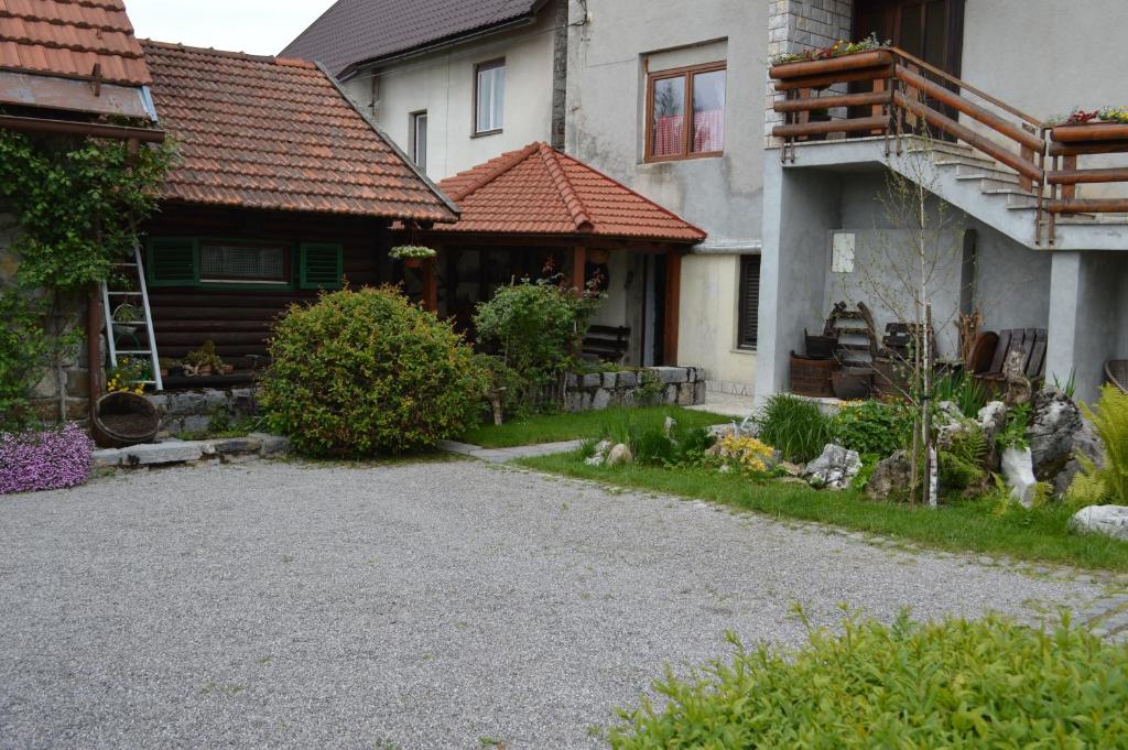 Fotografie z fotogalerie ubytování Rooms with a parking space Brod Moravice, Gorski kotar - 16921 v destinaci Brod Moravice