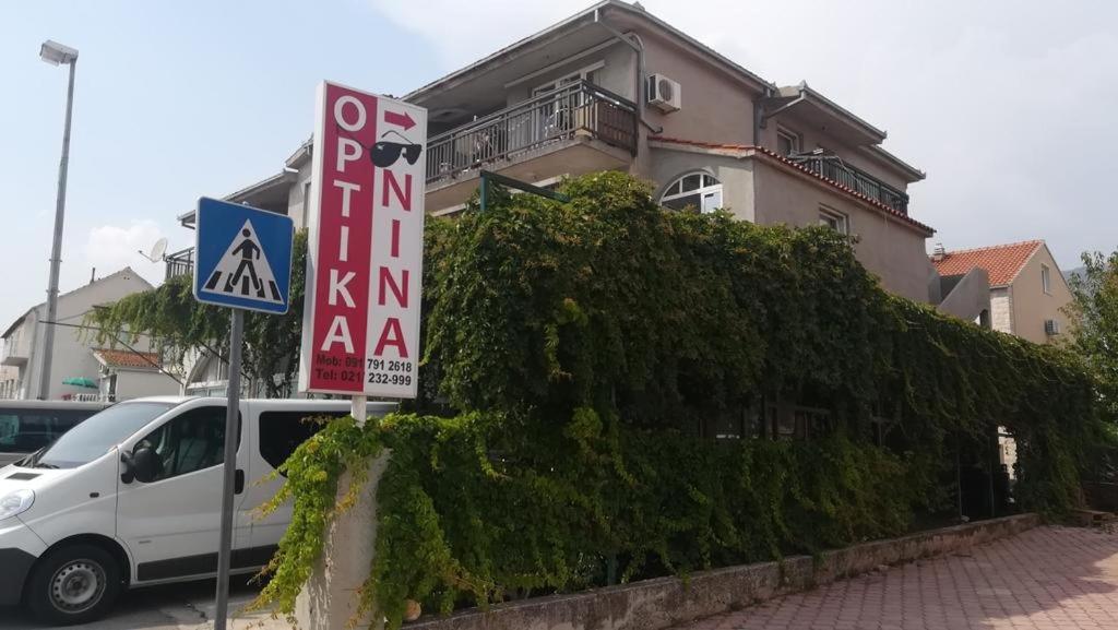 Fotografia z galérie ubytovania Apartments with a parking space Kastel Kambelovac, Kastela - 16757 v destinácii Kaštela