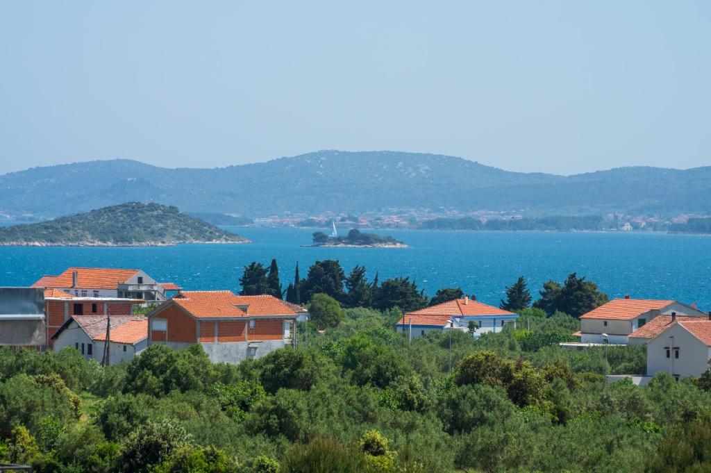 Zdjęcie z galerii obiektu Apartments by the sea Sveti Petar, Biograd - 16852 w mieście Sveti Filip i Jakov