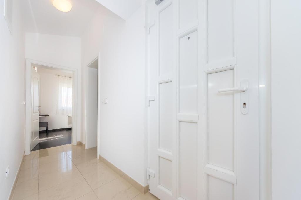 Zdjęcie z galerii obiektu Apartments by the sea Sveti Petar, Biograd - 16852 w mieście Sveti Filip i Jakov