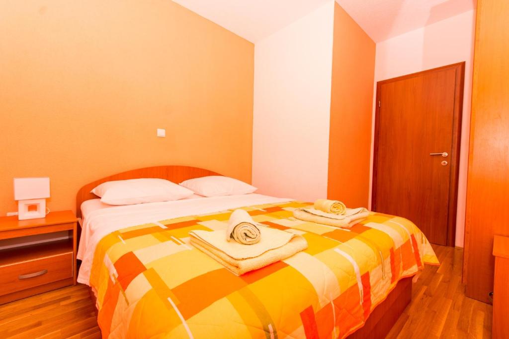 Fotografia z galérie ubytovania Apartment Okrug Gornji 16901a v Trogiri