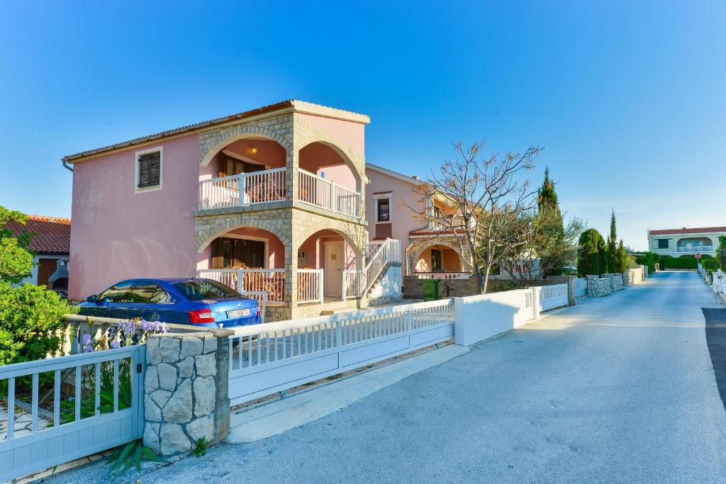 Budova, kde se apartmán nachází