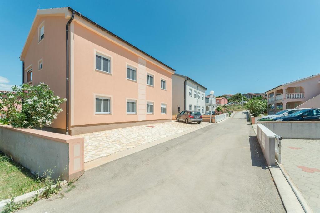 Budova, v ktorej sa apartmán nachádza