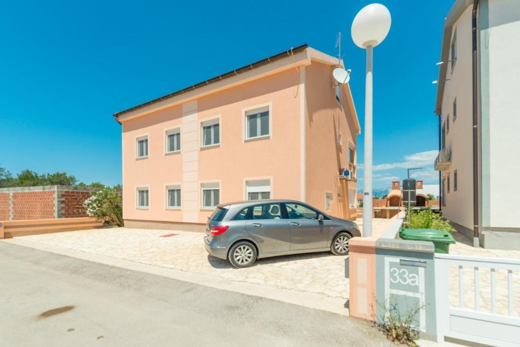 Budova, v ktorej sa apartmán nachádza
