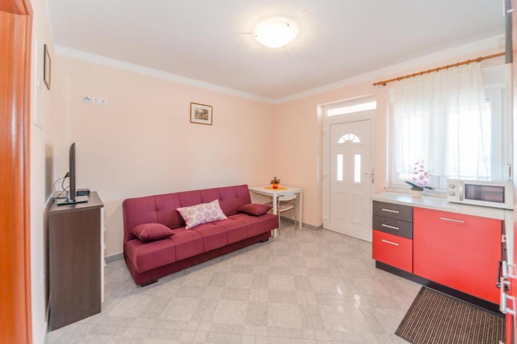 Kuchyňa alebo kuchynka v ubytovaní Apartments by the sea Vir - Lozice, Vir - 18567