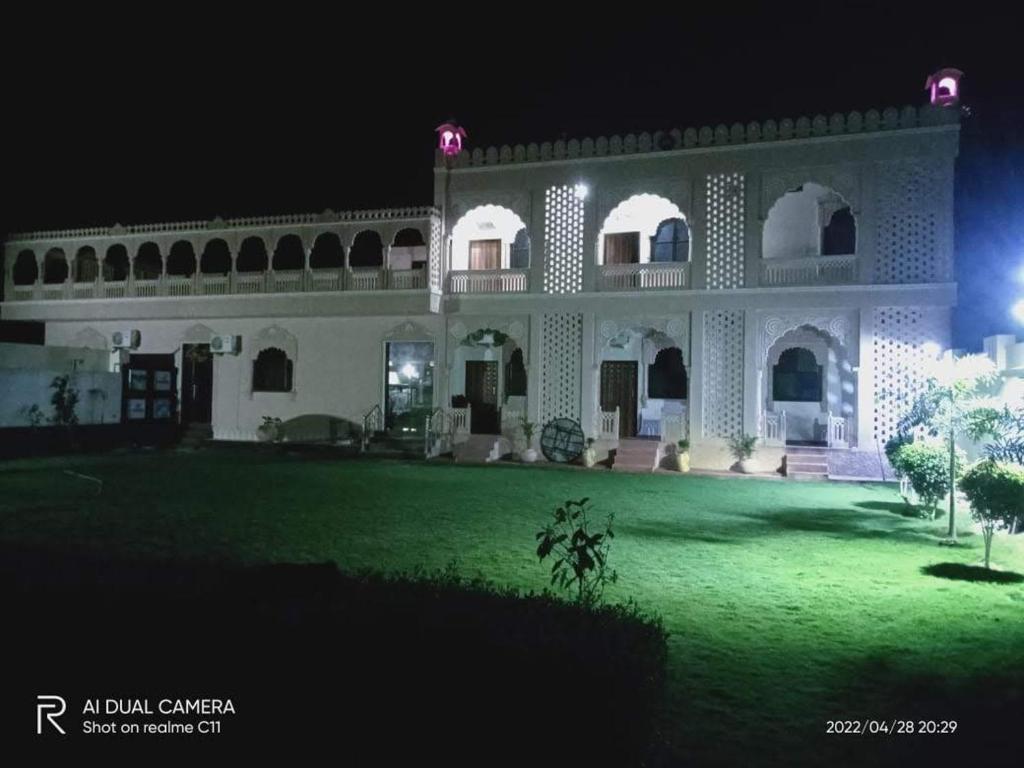 Zahrada ubytování Chouhan Palace