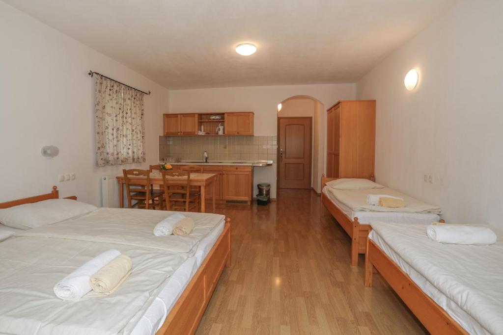 Postel nebo postele na pokoji v ubytování Farm Holidays Povsin