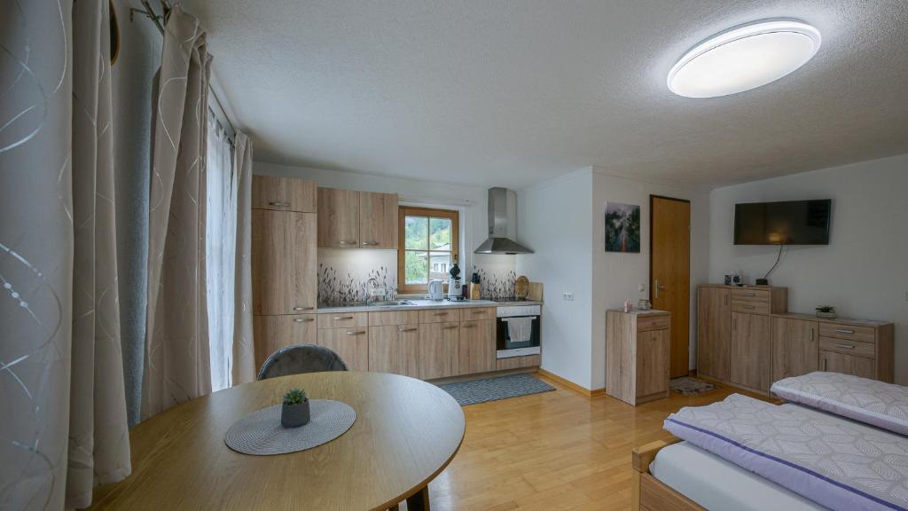 Kuchyň nebo kuchyňský kout v ubytování Haus Egger