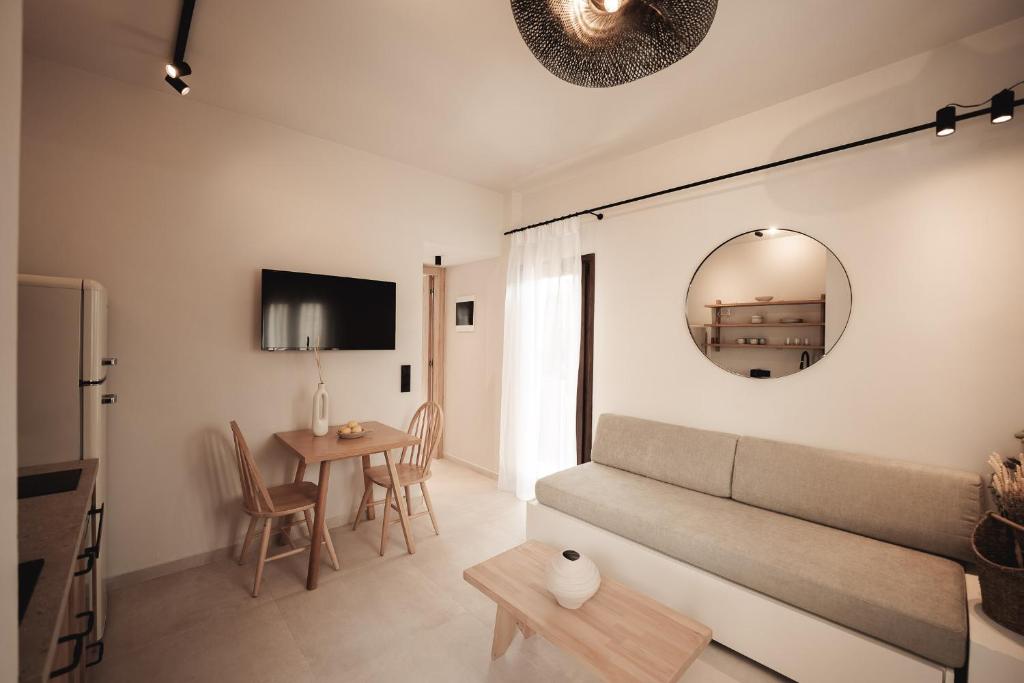 Om Living Afitos - 9