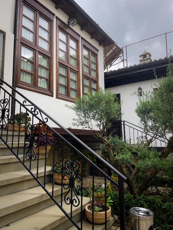 Giardino di Hotel Mangalemi