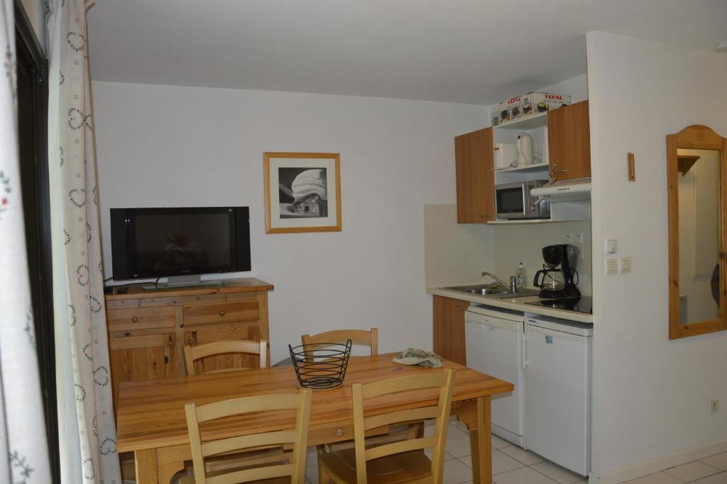 Kuchyňa alebo kuchynka v ubytovaní Studio Confortable Au Coeur d'Arreau