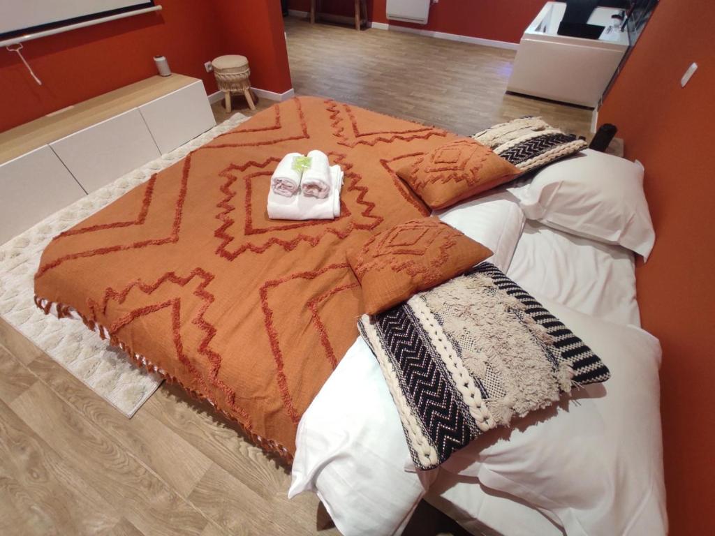 Fotografia z galérie ubytovania NG SuiteHome - Lille I Roubaix Centre I Coq Français - Balnéo - Netflix - Wifi v destinácii Roubaix