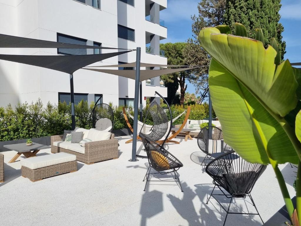 Vonkajšia záhrada v ubytovaní TOPLAGE Marbella Neubau Luxus-Apartment, Strand und Altstadt in Minuten zu Fuss