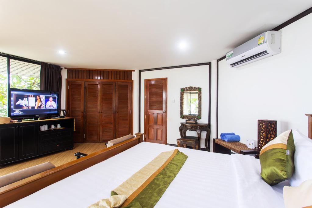 TV a/nebo společenská místnost v ubytování Rajapruek Samui Resort - SHA Plus