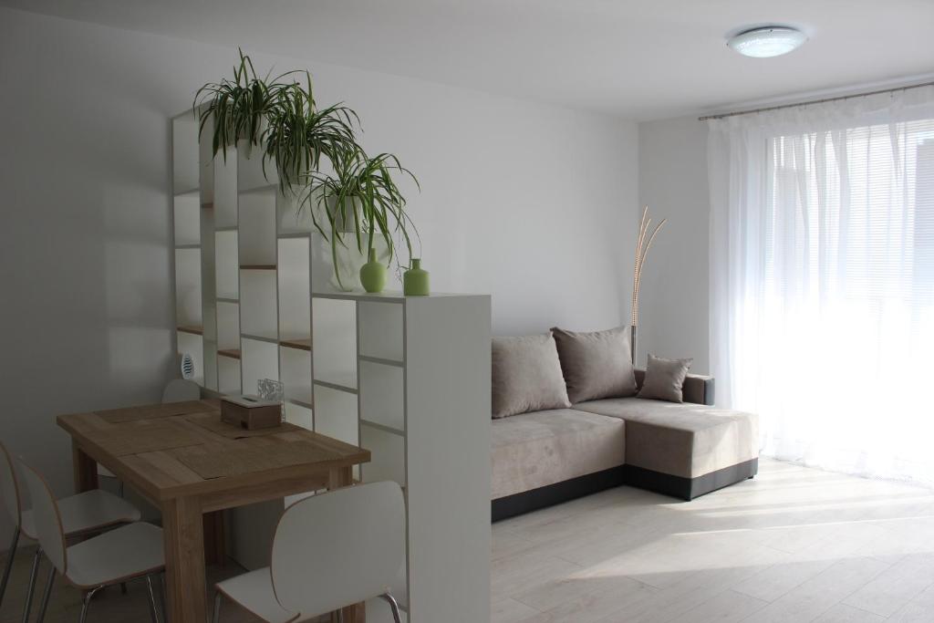 LEO Apartment FREE PARKING!!! - One-Bedroom Apartment