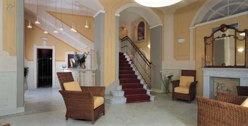 Posezení v ubytování Hotel Cannobio