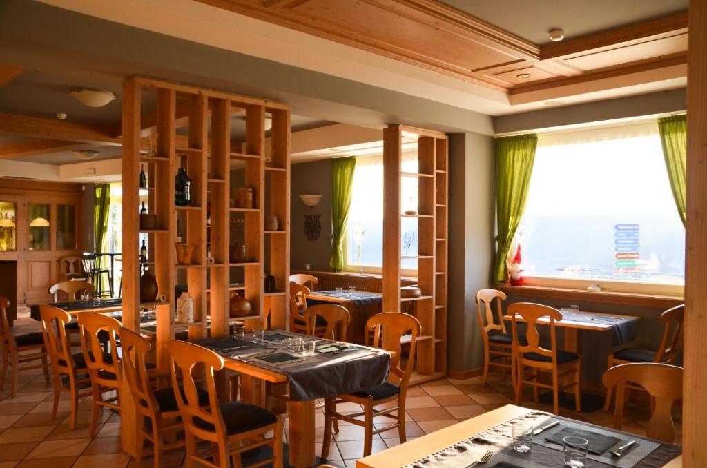 Restaurace v ubytování Hotel Villa Argentina Ronzone