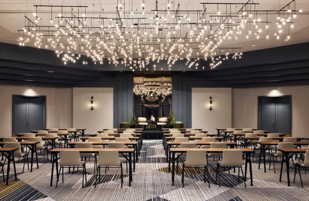 Omni Austin Hotel Downtown photo