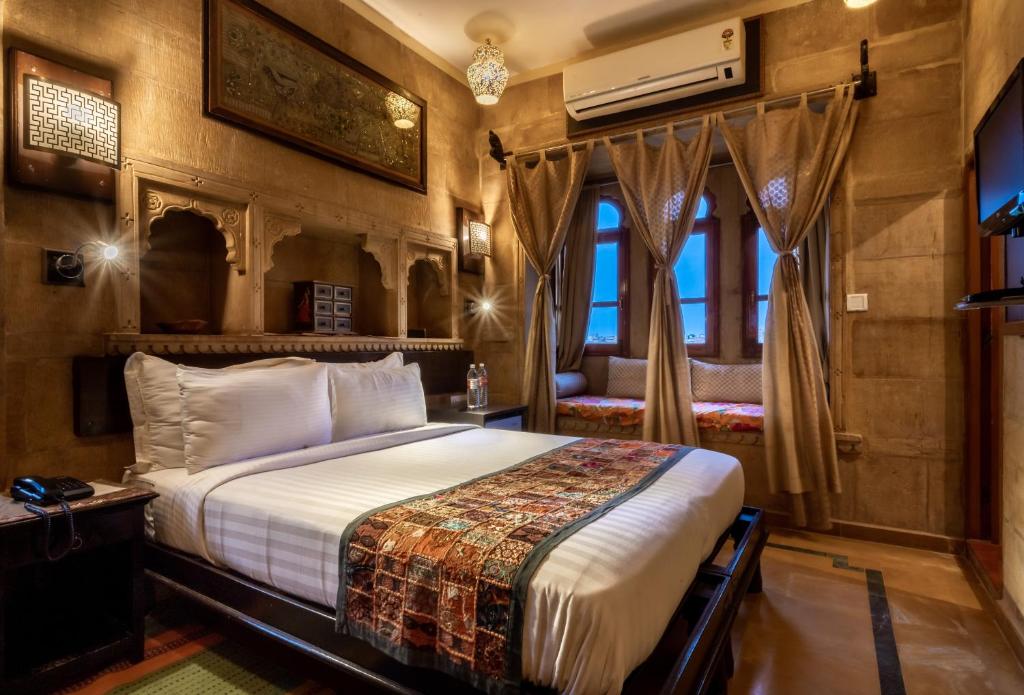 Hotel Fifu Jaisalmer: Experience Luxury in the Golden City
