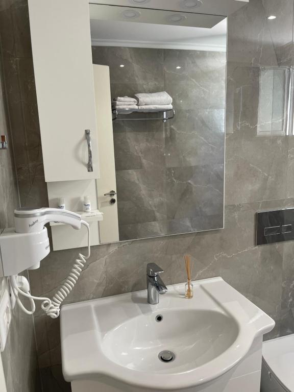 Hotel LIDI - Image 3