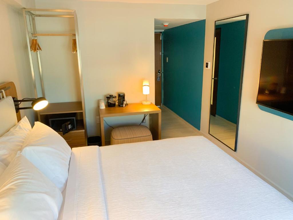 Postel nebo postele na pokoji v ubytování TRYP by Wyndham Mayaguez