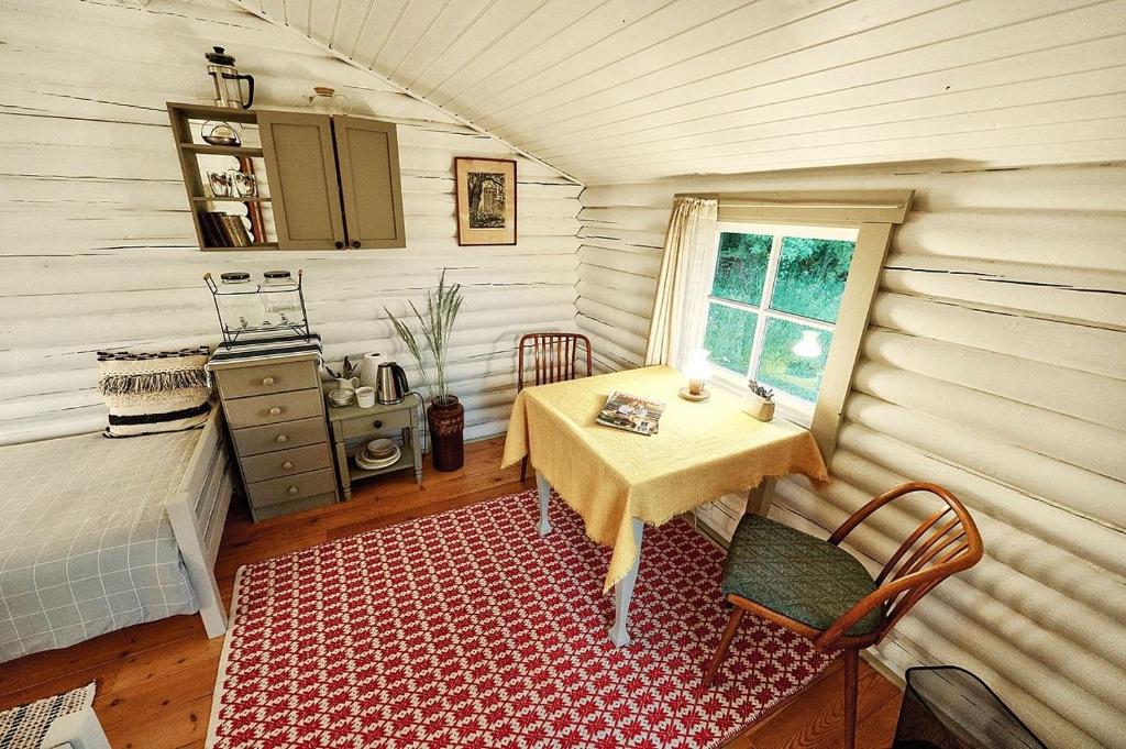 Kuchyň nebo kuchyňský kout v ubytování Muhu cabin Aasa