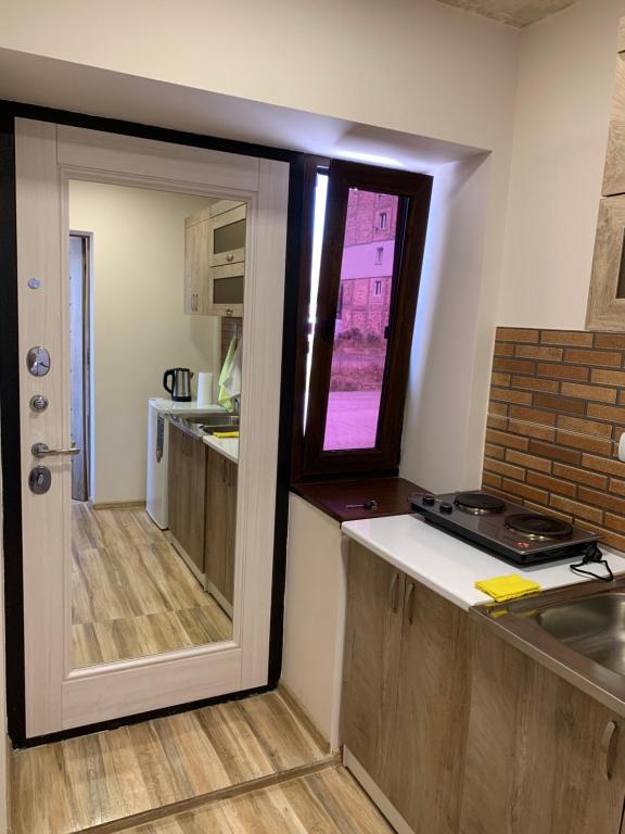 Kuchyň nebo kuchyňský kout v ubytování Arman's House Sevan