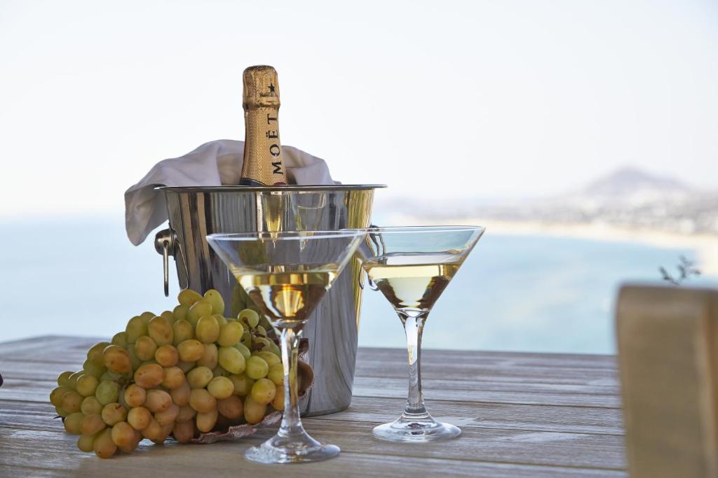 Nápoje v ubytování Tower Resort Naxos Island