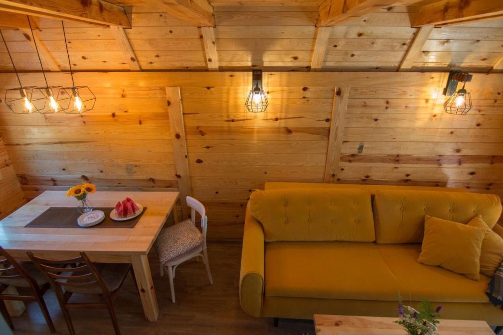 Posezení v ubytování Log cabins Banjska stena