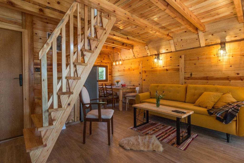 Posezení v ubytování Log cabins Banjska stena