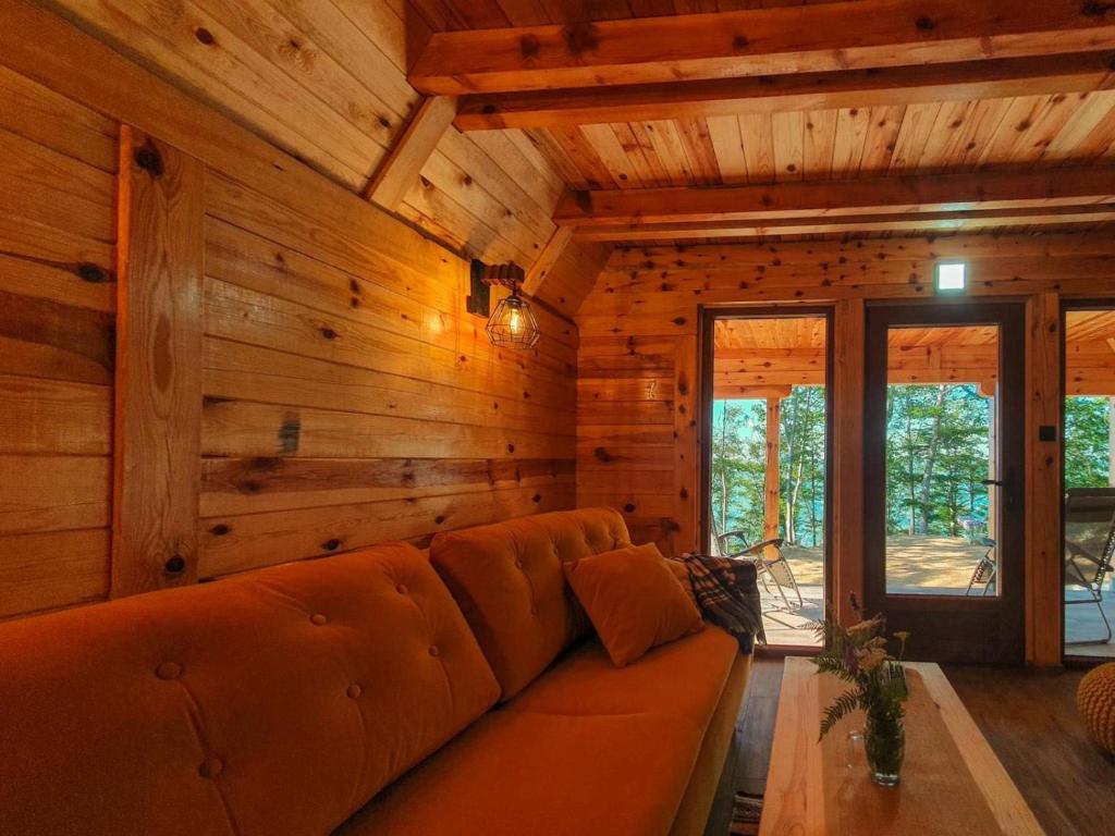 Posezení v ubytování Log cabins Banjska stena