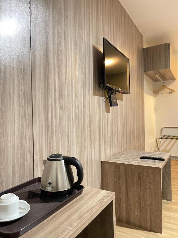 Kuchyň nebo kuchyňský kout v ubytování Anex Hotel near US Embassy