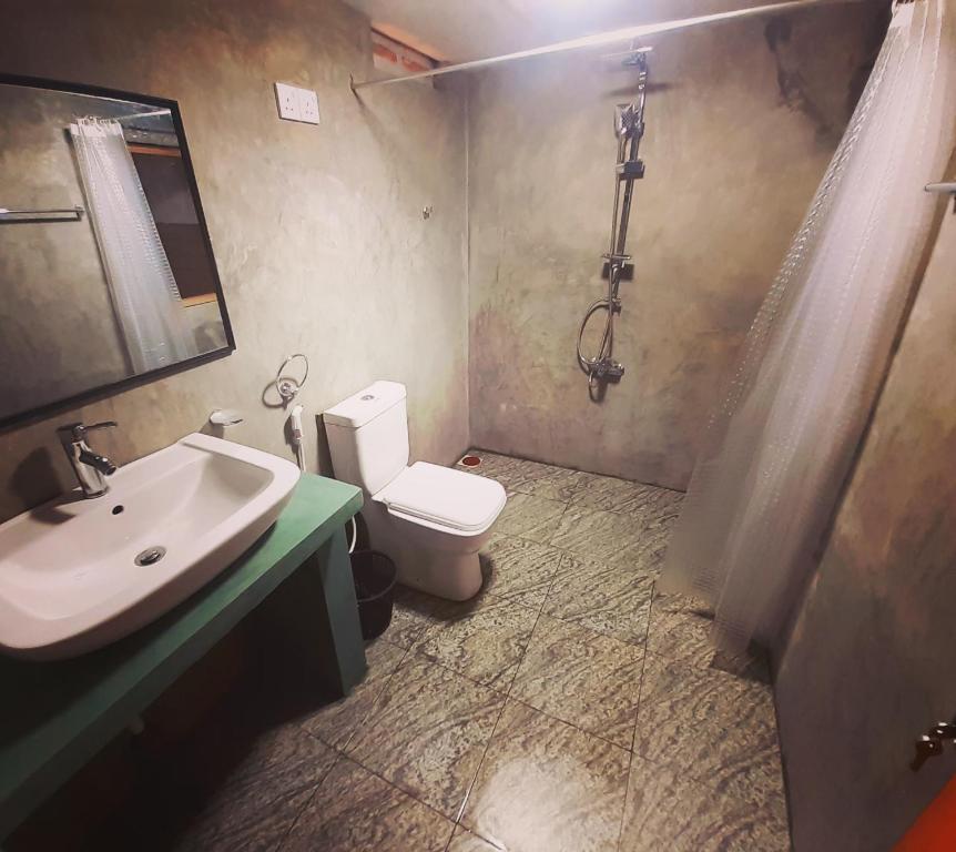 Koupelna v ubytování Ayubo Ella - Bed & Breakfast