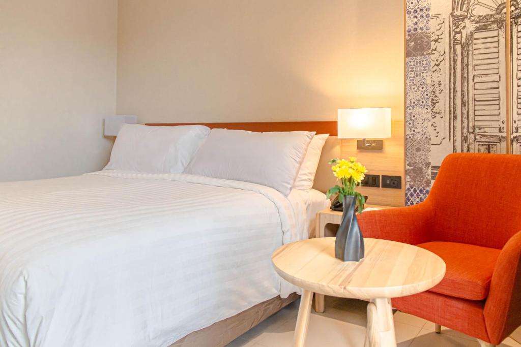 GLOW Mira Karon Beach - 8