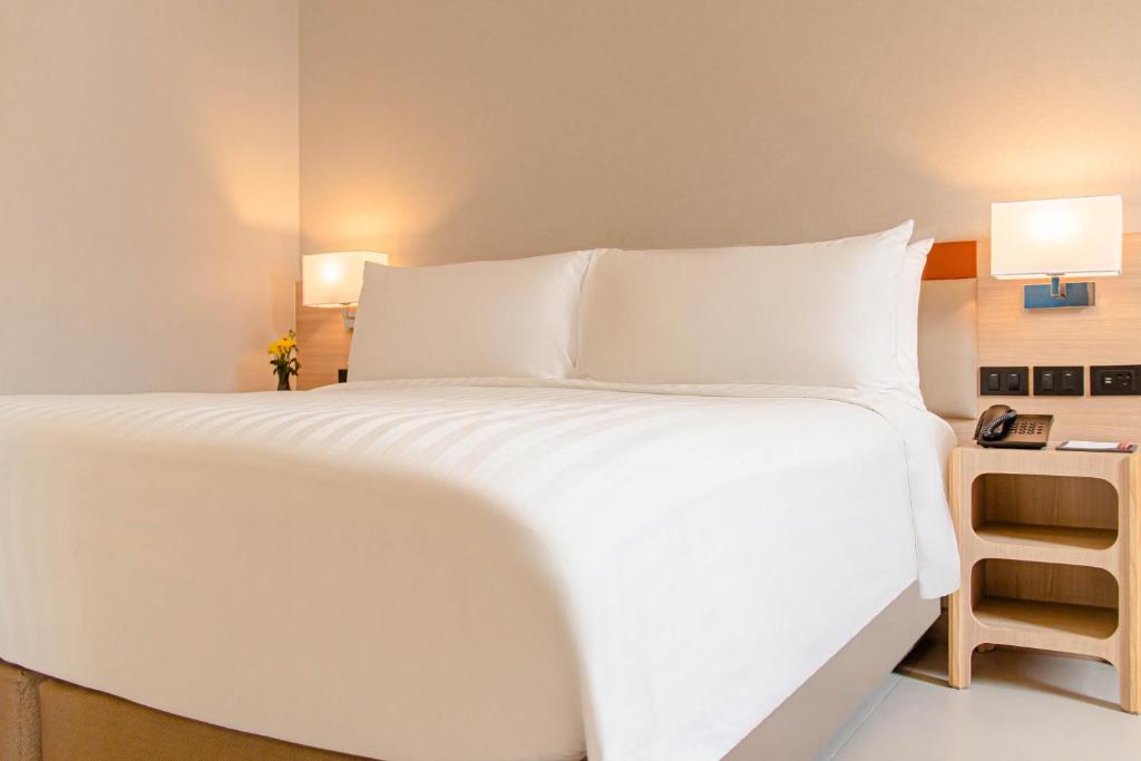 GLOW Mira Karon Beach - 1