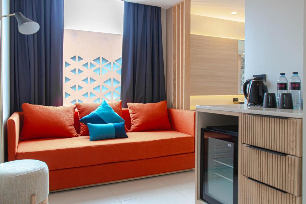 GLOW Mira Karon Beach - 14