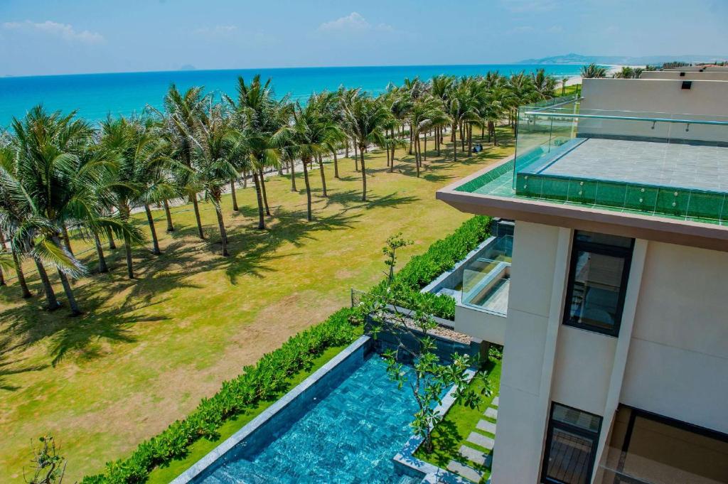 Biệt Thự 4 Phòng Ngủ Có Hồ Bơi Nhìn Ra Biển