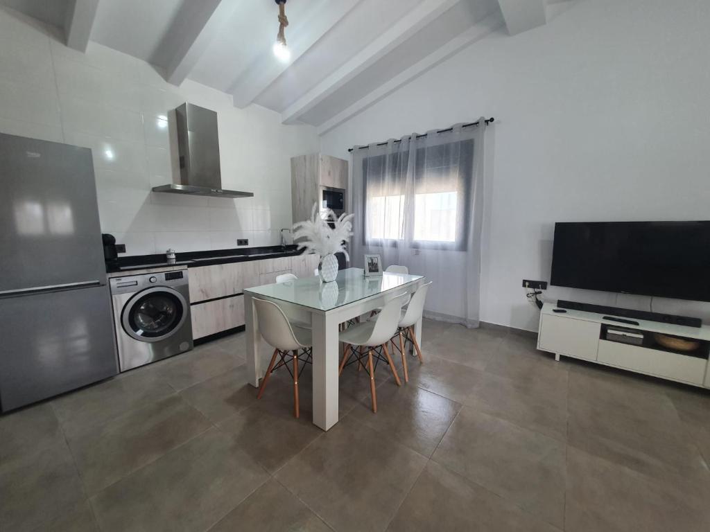 Kuchyň nebo kuchyňský kout v ubytování Caserón de Piedra Conil