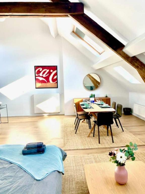Posezení v ubytování Cozy Apartment in Antwerpen Centraal