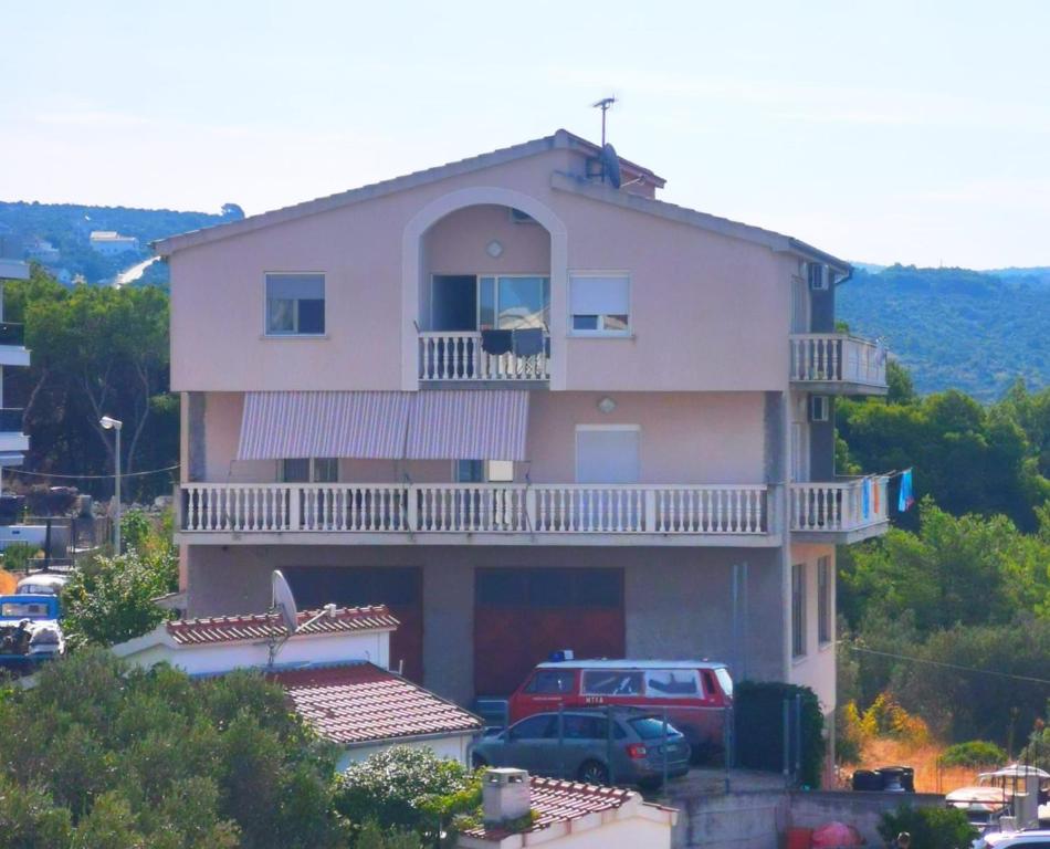 Nespecifikovaný výhled na hory nebo výhled na hory při pohledu z apartmánu