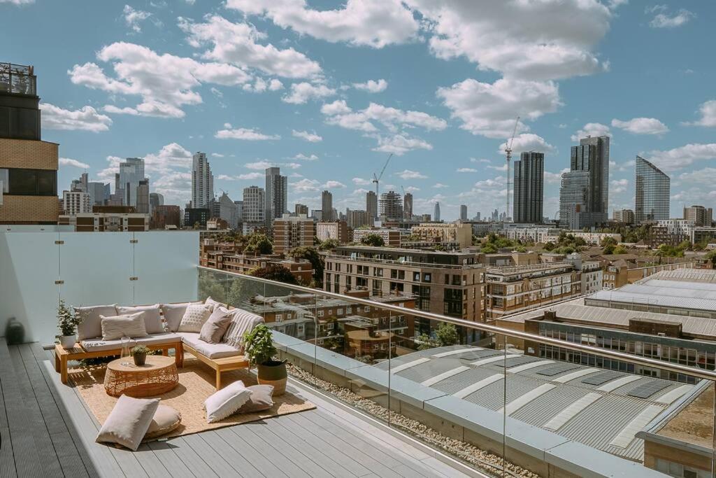 Balkón nebo terasa v ubytování Penthouse. Roof Terrace. Shoreditch. AC