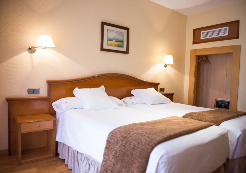 Hotel Los Angeles Granada - Resim 45