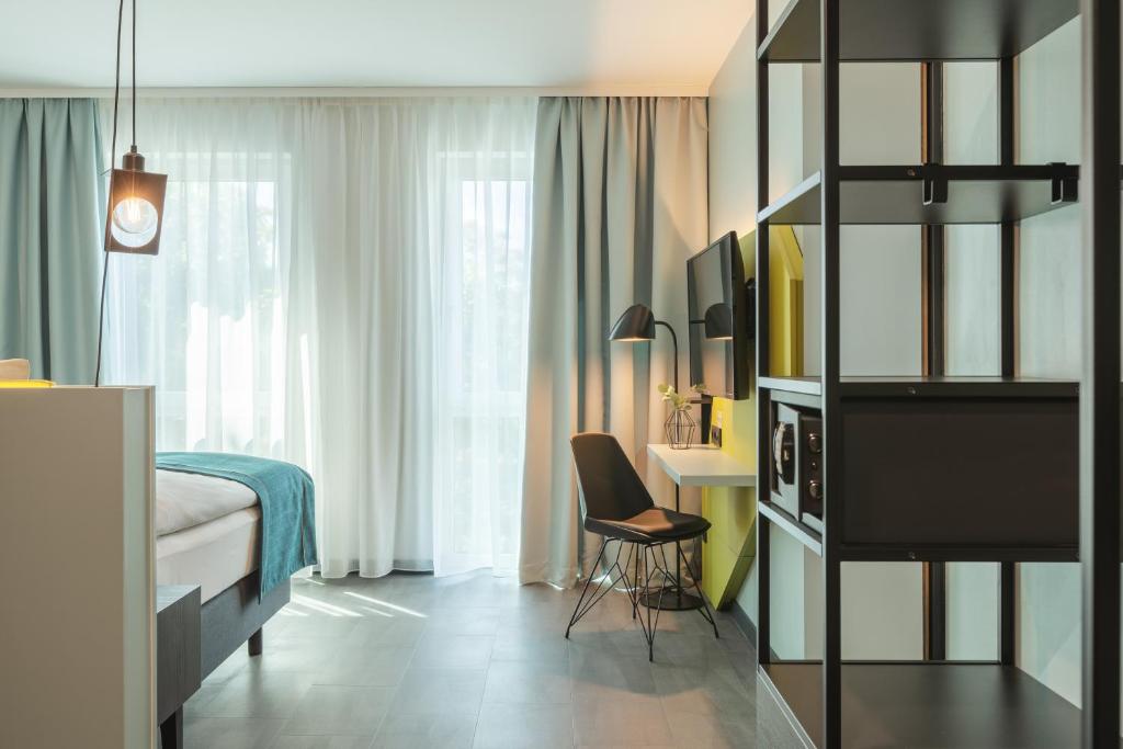 Holiday Inn - the niu, Seven Dusseldorf Ost by IHG - Resim 11