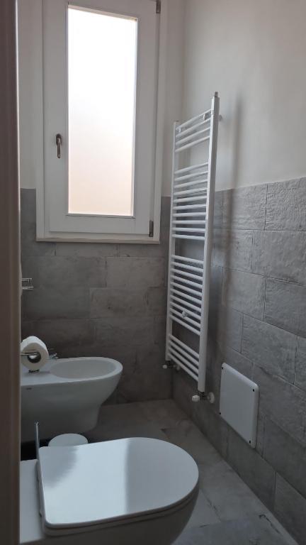 A bathroom at Le radici