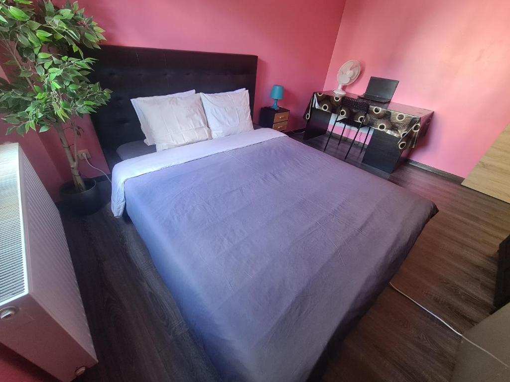 Postel nebo postele na pokoji v ubytování Right choice room