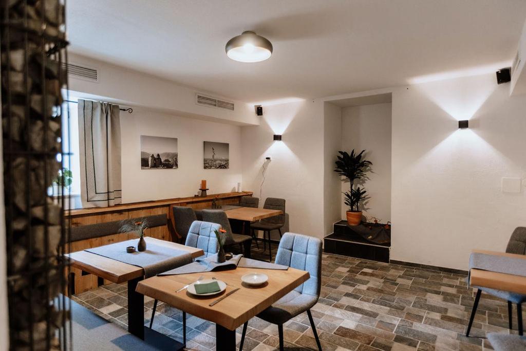 Posezení v ubytování Das Schutzhaus-Bed and Breakfast-Dein Basislager im Salzkammergut