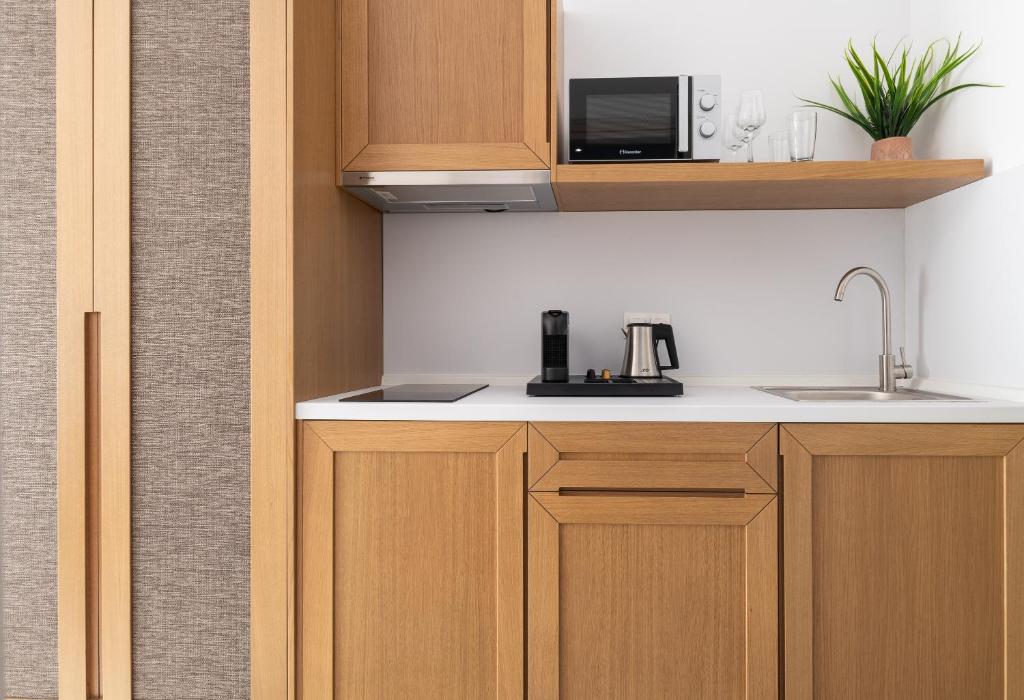 Imagine Luxury Suites - 14