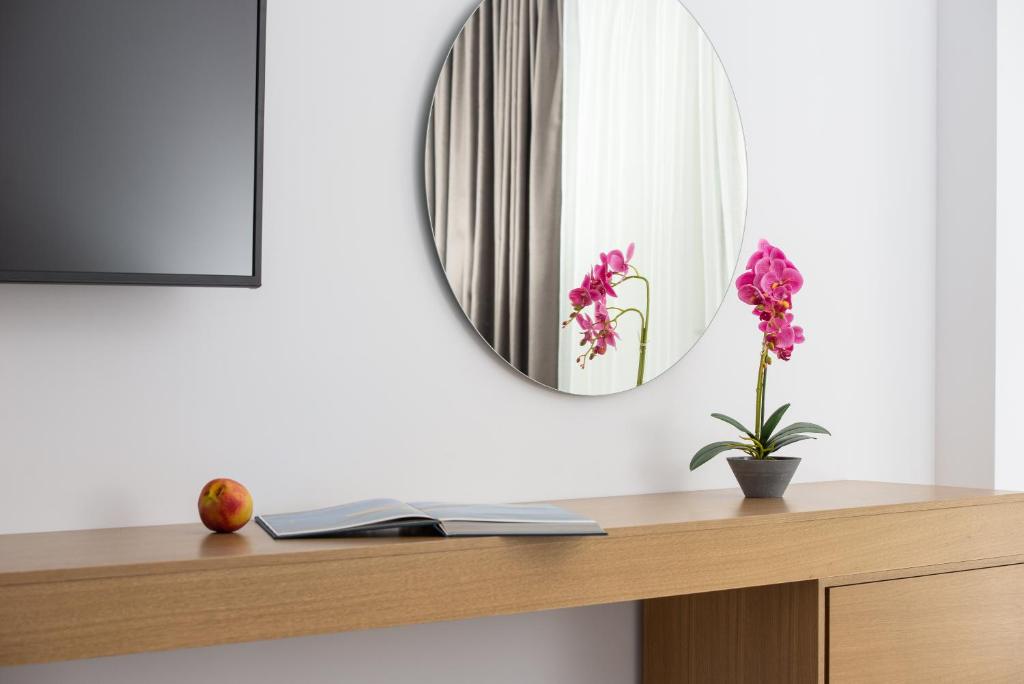 Imagine Luxury Suites - 18