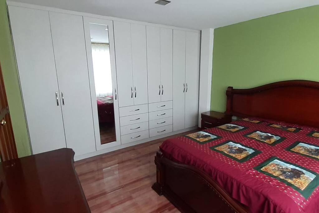 Hermoso departamento totalmente amoblado. Ambato